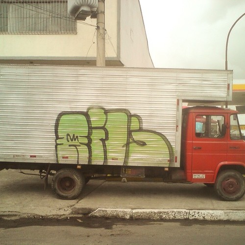 Graffiti Bomb Throw-up - Anarkia Boladona